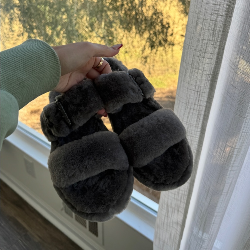 UGG Fuzz Yeah Sheepskin Double Strap Grey Slip On Slides Sandals Women’s 9 - Picture 5 of 7